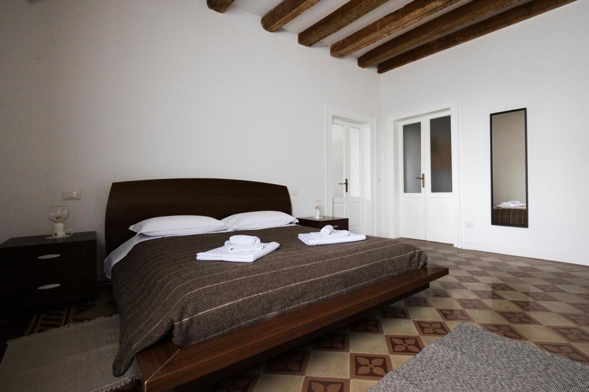 Traditional Italian House - Bergamo Exterior photo
